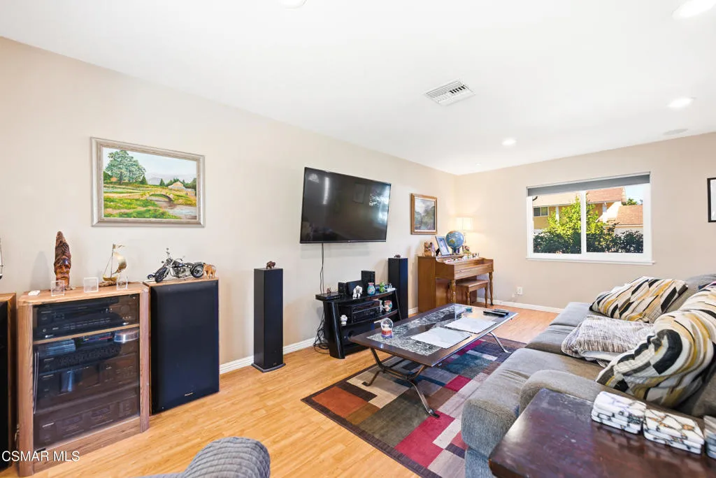 2808 Beaver Avenue, Simi Valley, California 93065 home-pic-11