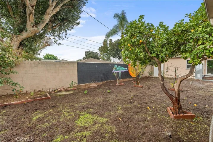 2692 San Francisco Avenue, Long Beach, California 90806