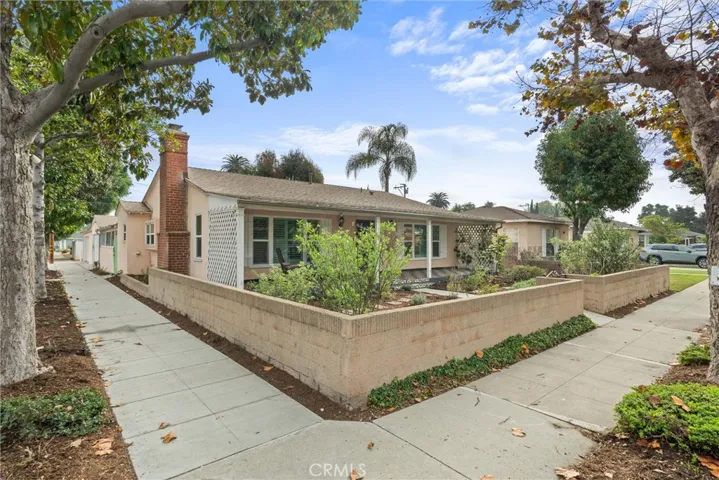 2692 San Francisco Avenue, Long Beach, California 90806