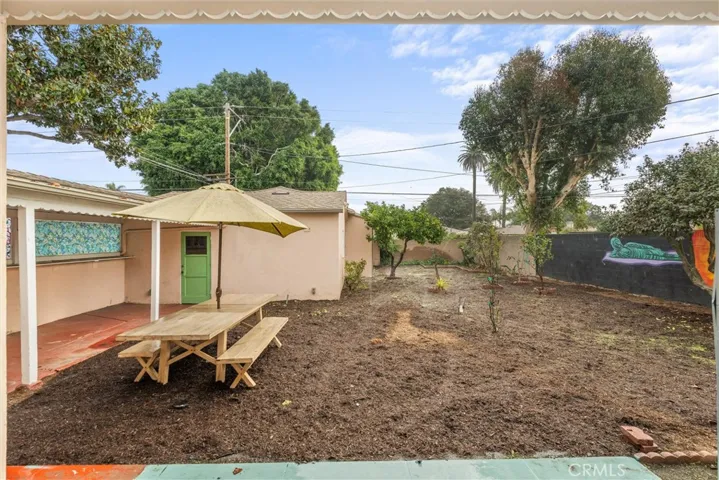 2692 San Francisco Avenue, Long Beach, California 90806