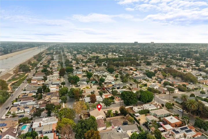 2692 San Francisco Avenue, Long Beach, California 90806