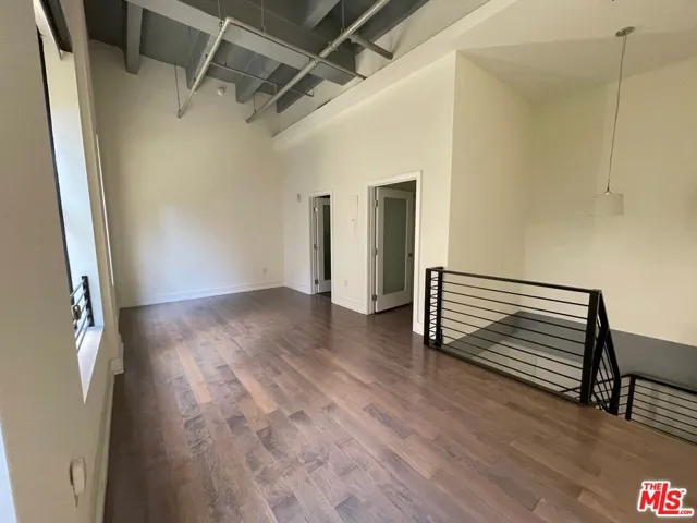 727 W 7th Street 304, Los Angeles, California 90017