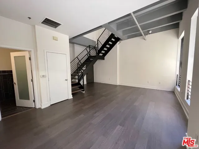 727 W 7th Street 304, Los Angeles, California 90017