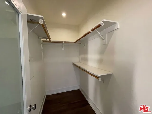 727 W 7th Street 304, Los Angeles, California 90017