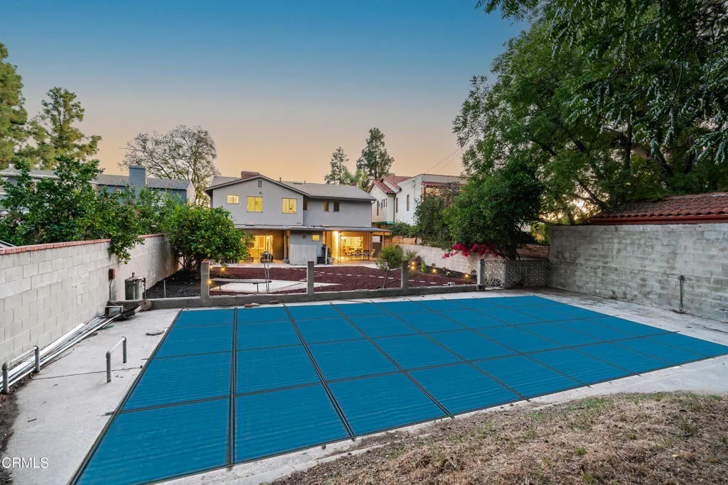 817 E Mountain Street, Glendale, California 91207 home-pic-38