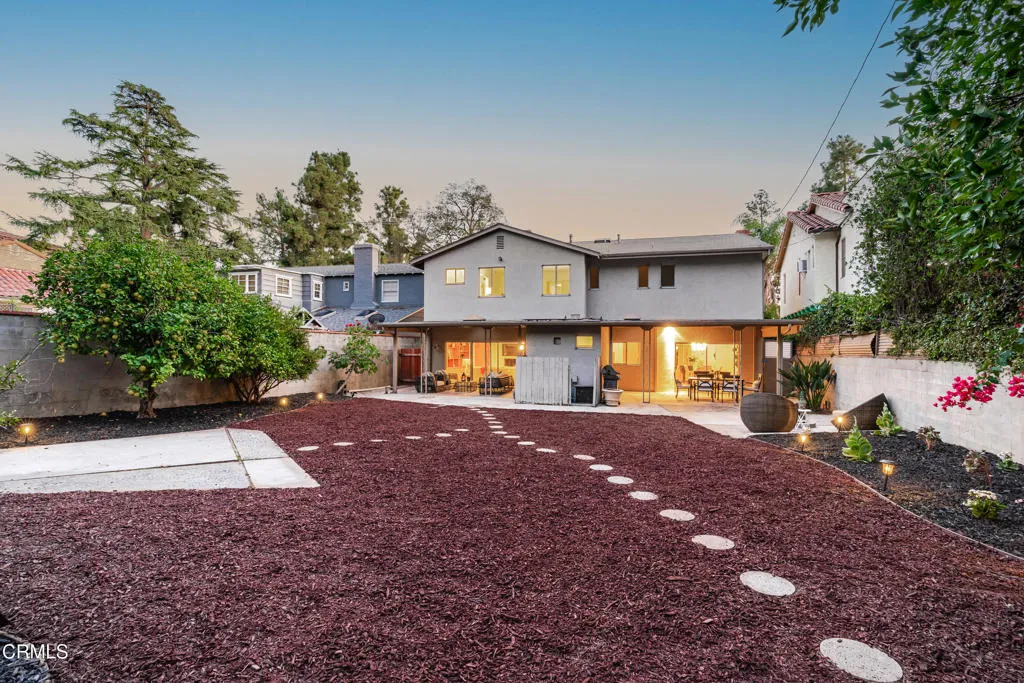 817 E Mountain Street, Glendale, California 91207 home-pic-40