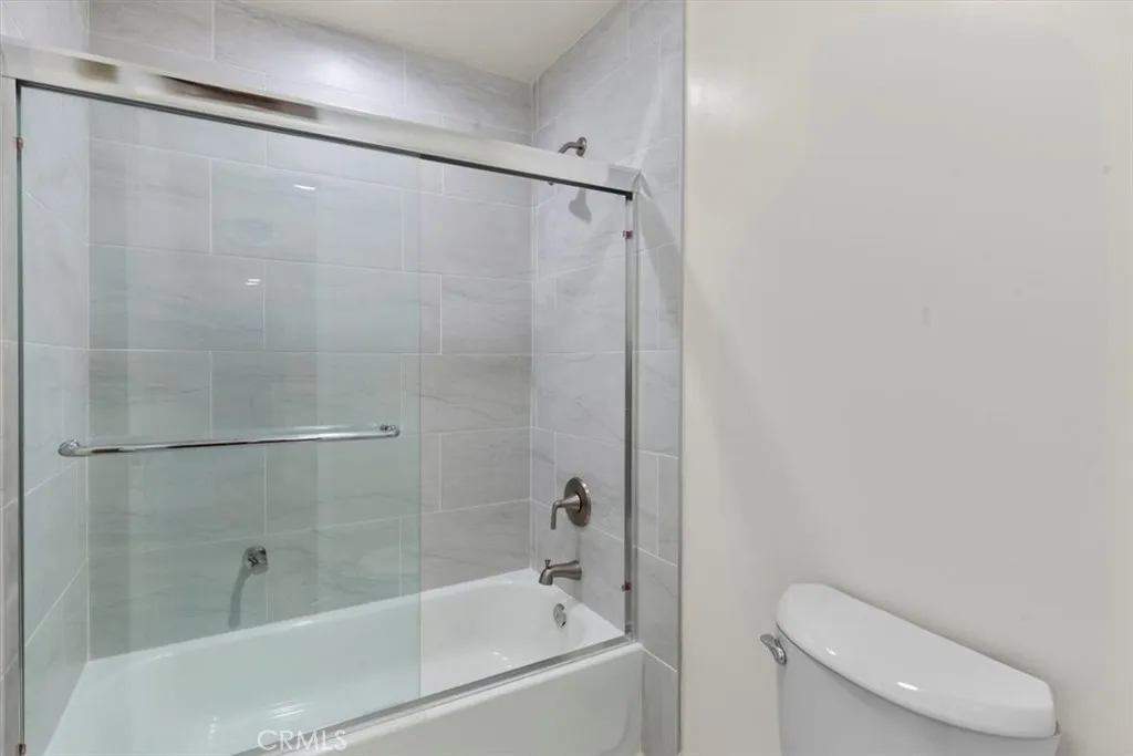 7505 Hampton Avenue 4, West Hollywood, California 90046 home-pic-22