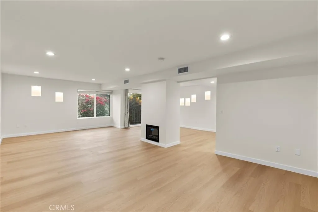 7505 Hampton Avenue 4, West Hollywood, California 90046 home-pic-9