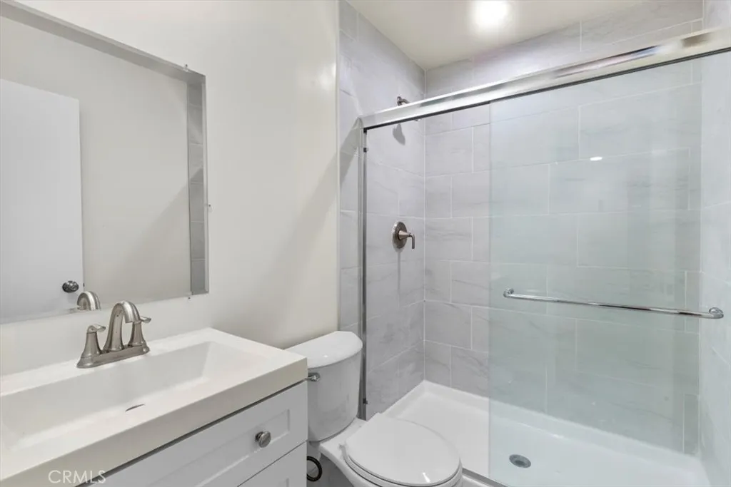 7505 Hampton Avenue 4, West Hollywood, California 90046 home-pic-18