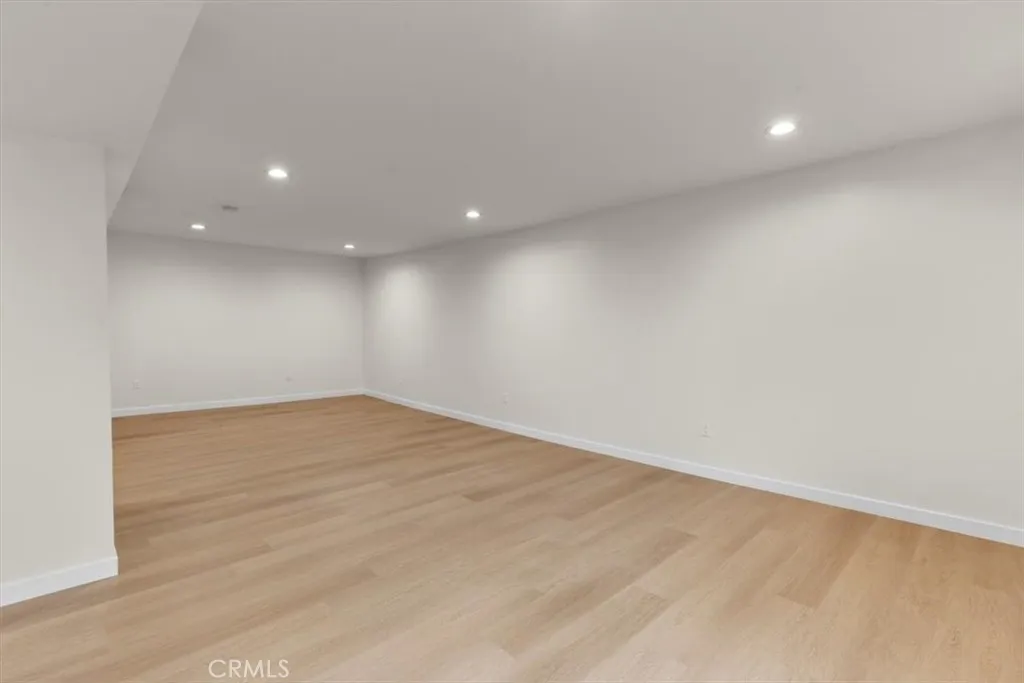 7505 Hampton Avenue 4, West Hollywood, California 90046 home-pic-8