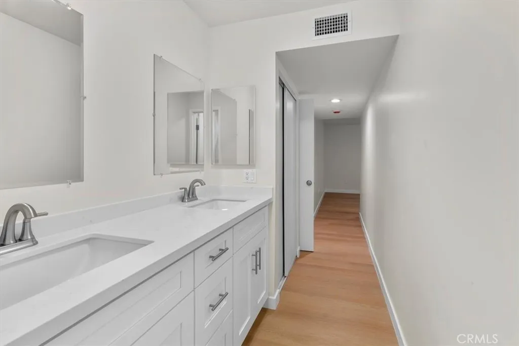 7505 Hampton Avenue 4, West Hollywood, California 90046 home-pic-19
