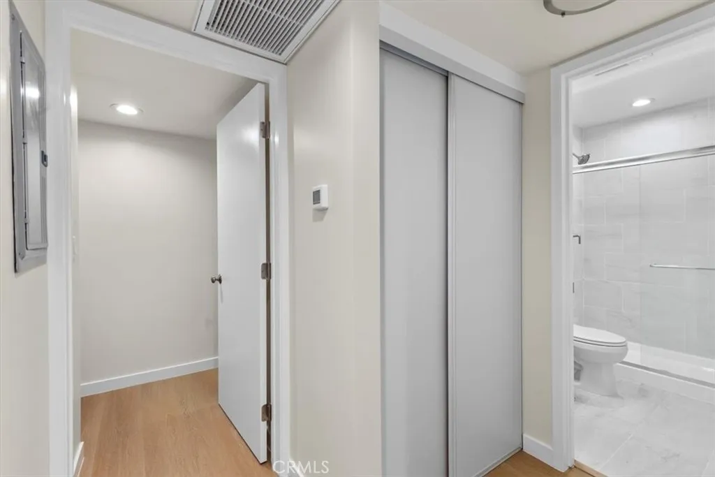 7505 Hampton Avenue 4, West Hollywood, California 90046 home-pic-23