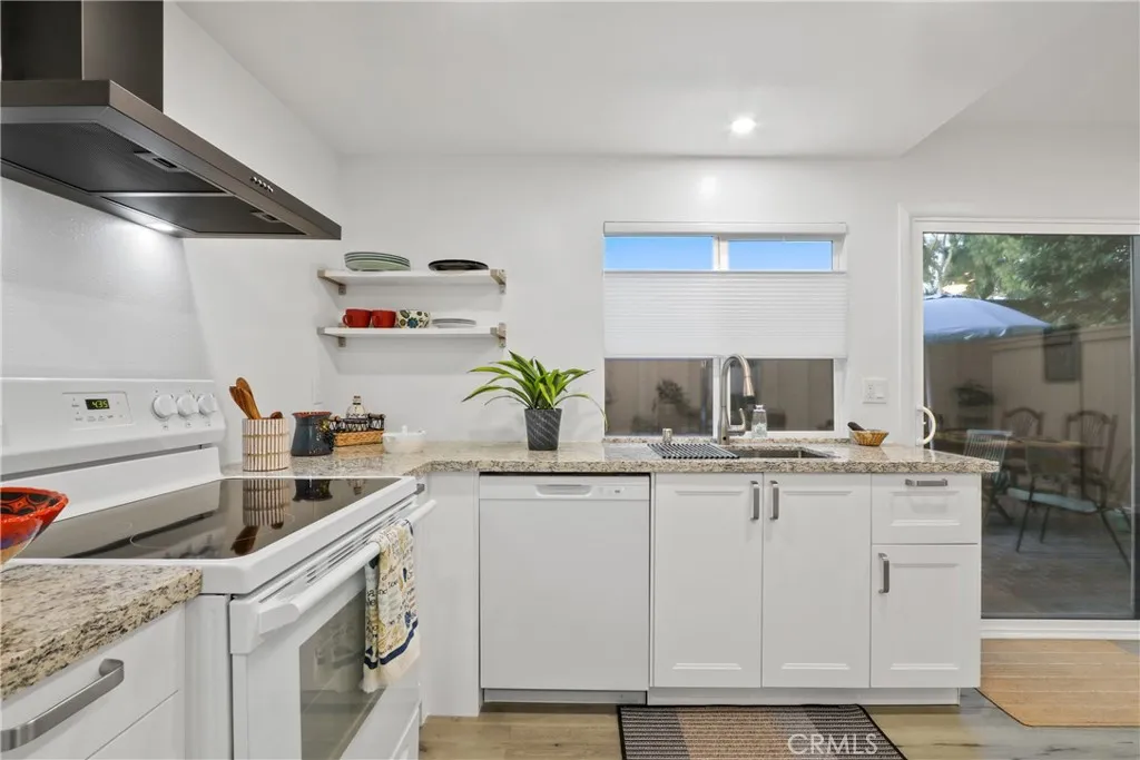 2205 Stonewood Court, San Pedro, California 90732 home-pic-12
