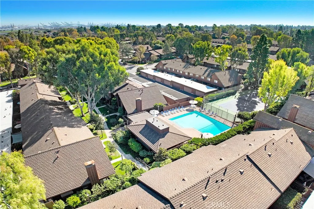 2205 Stonewood Court, San Pedro, California 90732 home-pic-2