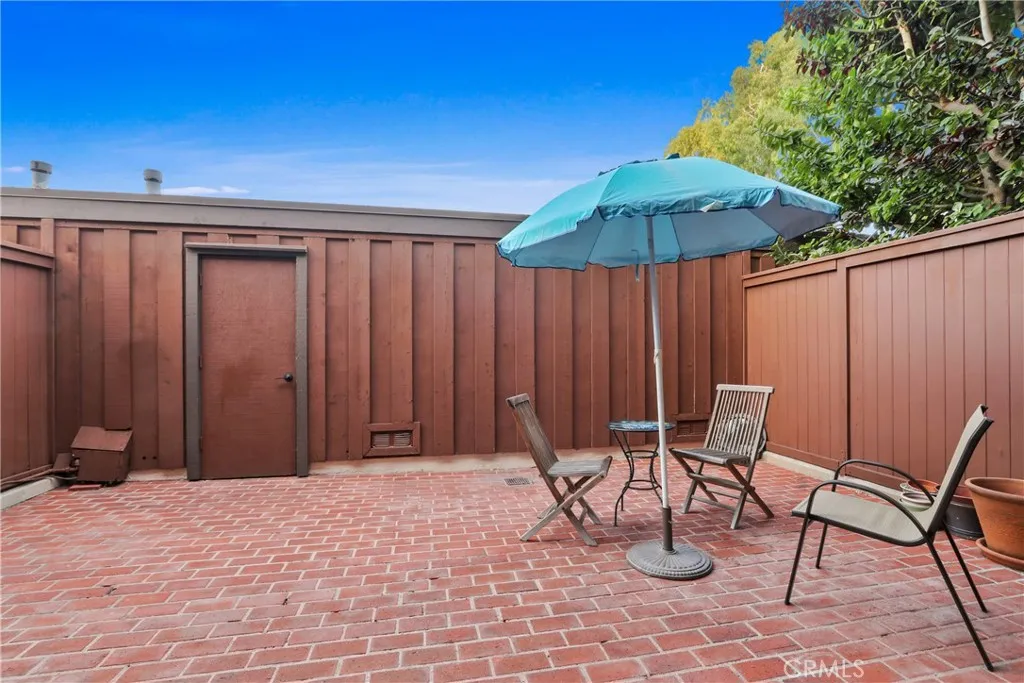 2205 Stonewood Court, San Pedro, California 90732 home-pic-24