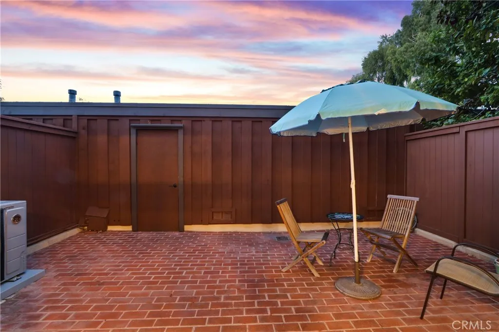 2205 Stonewood Court, San Pedro, California 90732 home-pic-35