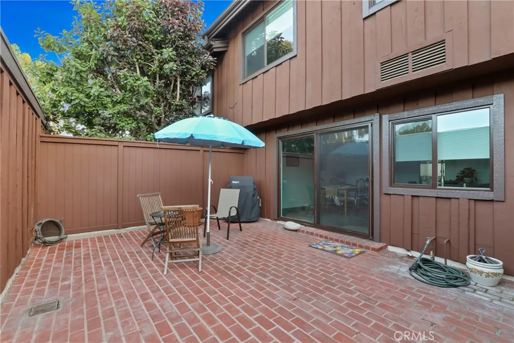 2205 Stonewood Court, San Pedro, California 90732 home-pic-25