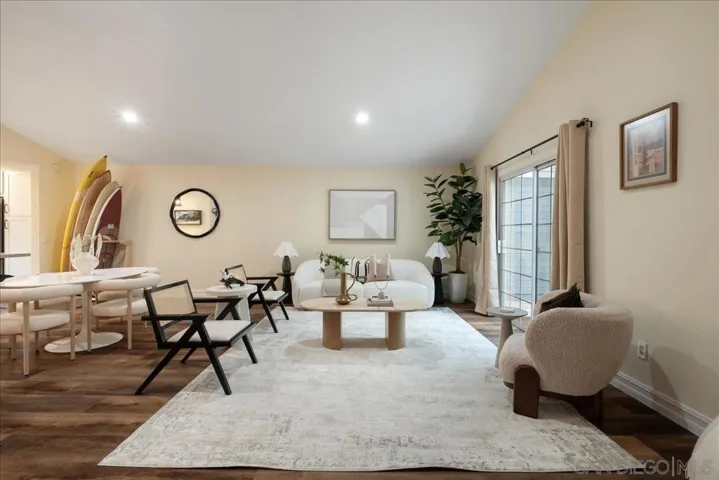 2006 Mountain Vista Way, Oceanside, California 92054