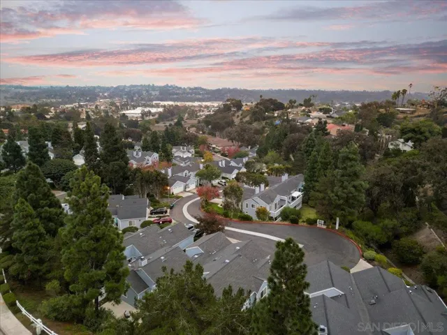 2006 Mountain Vista Way, Oceanside, California 92054