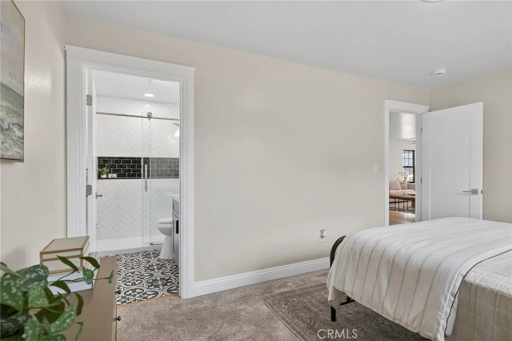 47 W Mcfarlane, Ventura, California 93001 home-pic-21