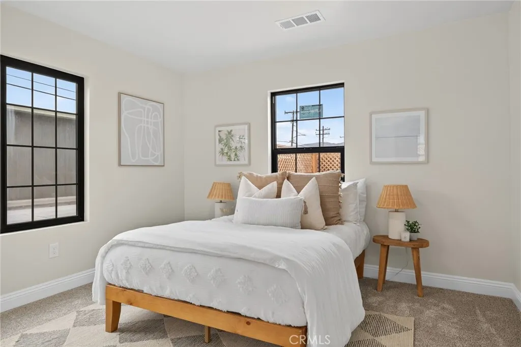 47 W Mcfarlane, Ventura, California 93001 home-pic-14
