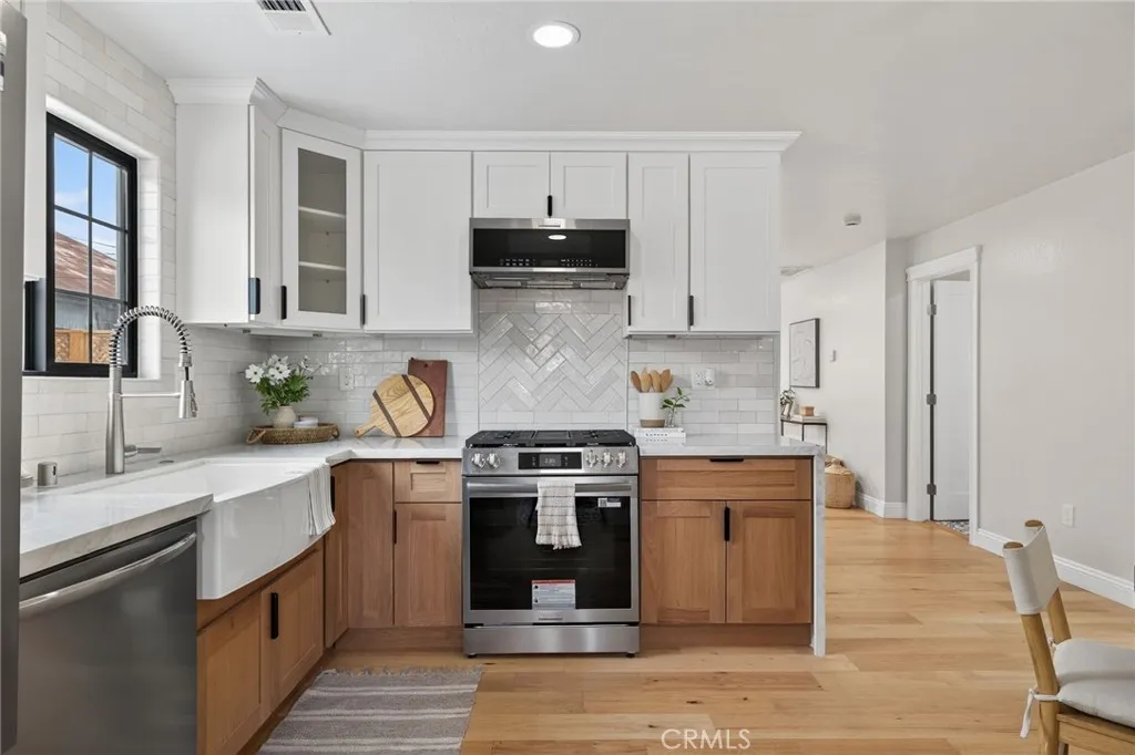 47 W Mcfarlane, Ventura, California 93001 home-pic-12