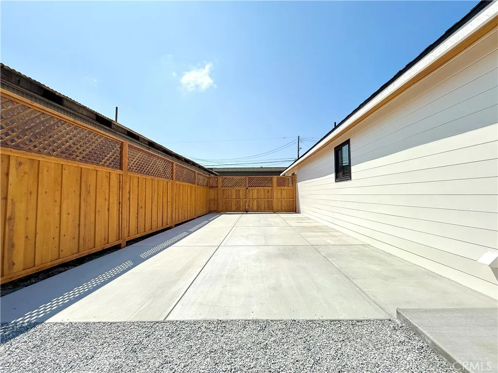 47 W Mcfarlane, Ventura, California 93001 home-pic-28