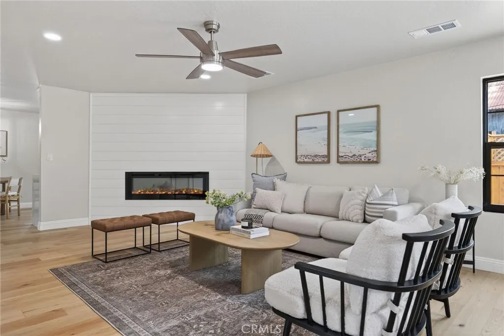 47 W Mcfarlane, Ventura, California 93001 home-pic-6