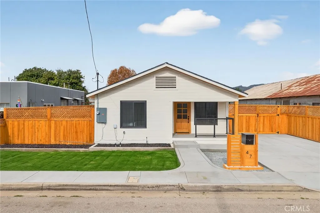 47 W Mcfarlane, Ventura, California 93001 home-pic-0
