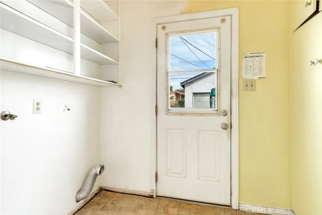 1146 N Azusa, Azusa, California 91702 home-pic-8