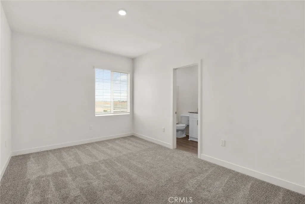 14892 White Sage, Apple Valley, California 92307 home-pic-4
