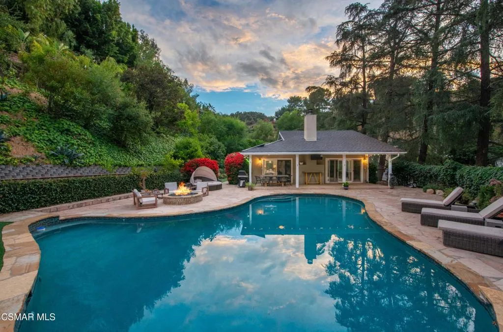 17032 Cotter Place, Encino, California 91436 home-pic-19