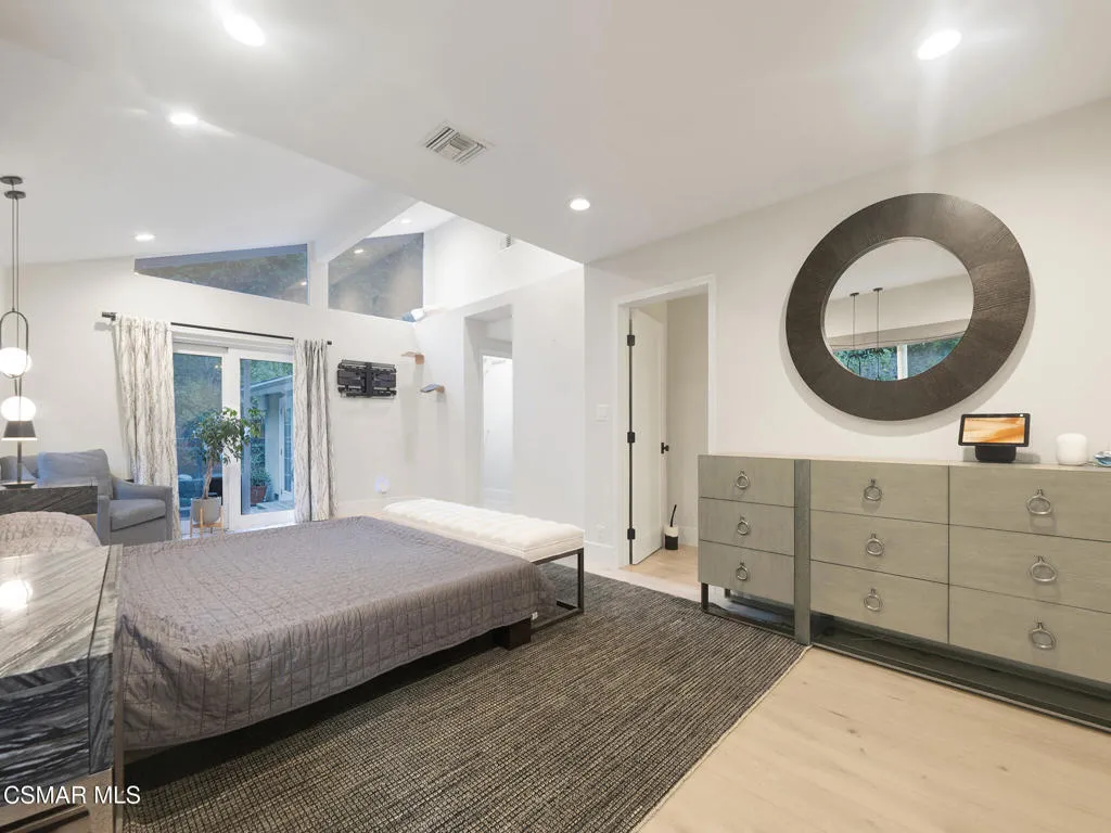17032 Cotter Place, Encino, California 91436 home-pic-10
