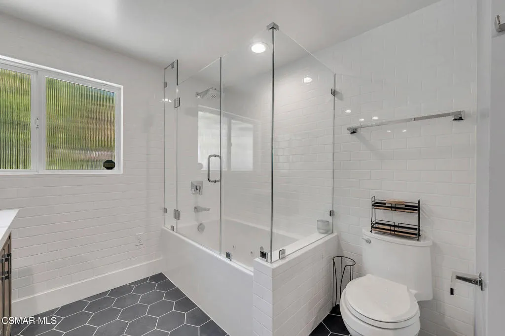 17032 Cotter Place, Encino, California 91436 home-pic-18
