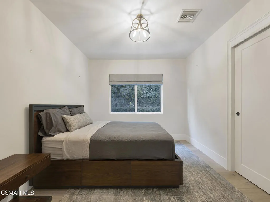 17032 Cotter Place, Encino, California 91436 home-pic-14
