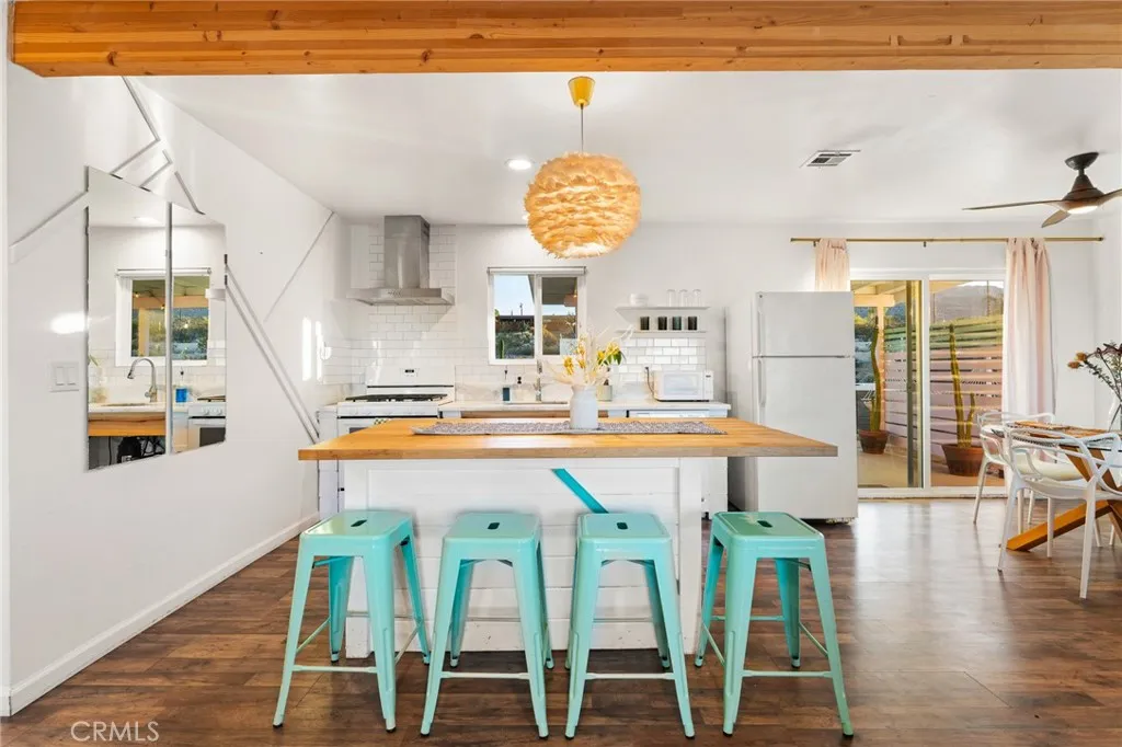 61773 Crest Circle Dr, Joshua Tree, California 92277 home-pic-3