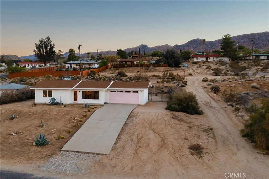 61773 Crest Circle Dr, Joshua Tree, California 92277 home-pic-9