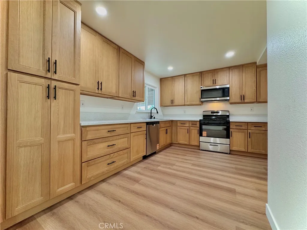 10160 Columbine, Montclair, California 91763 home-pic-4