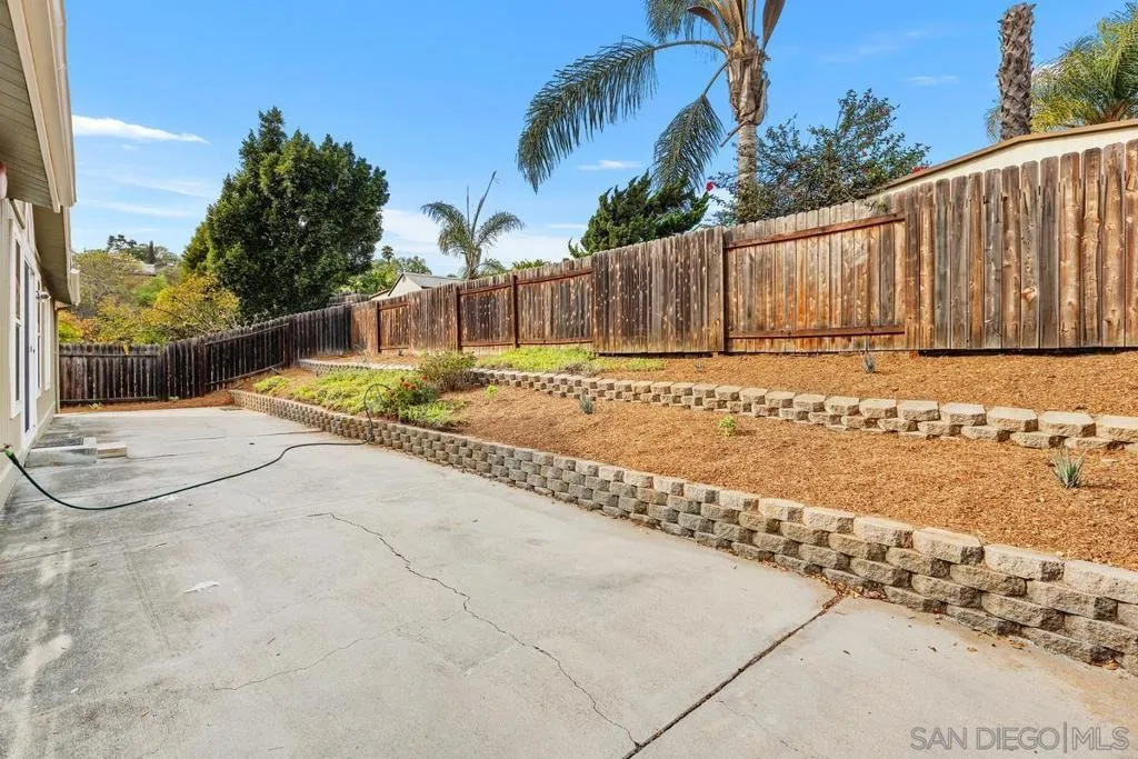 3691 Gracia Paseo, Spring Valley, California 91977 home-pic-18