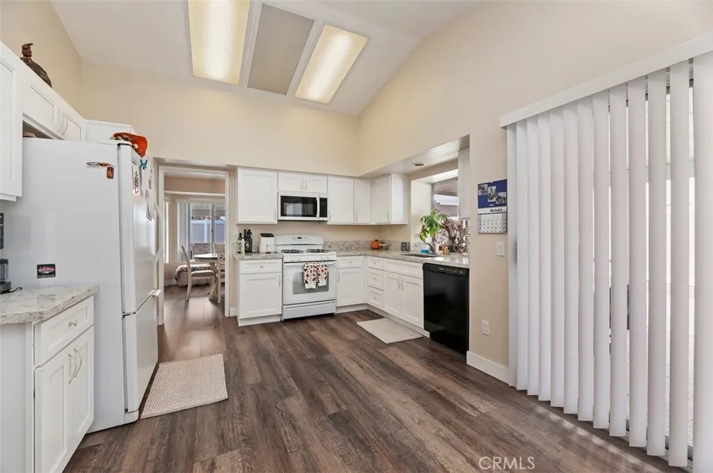 29497 Dorsey, Menifee, California 92586 home-pic-10