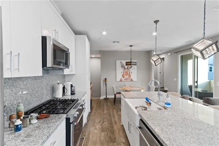 Kitchen with brand new appliances