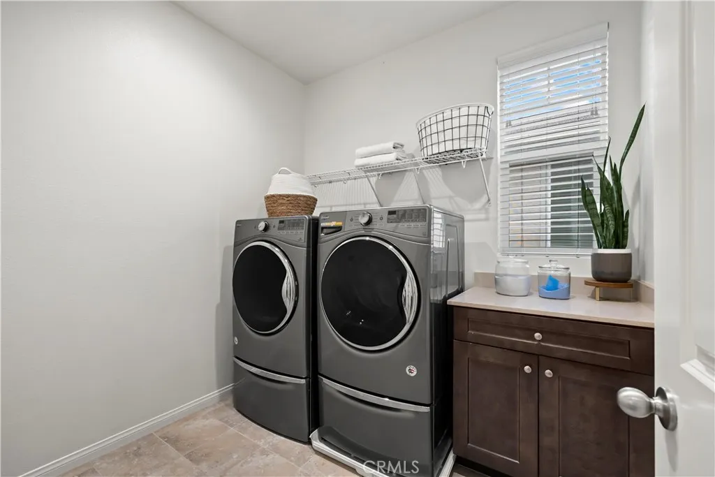 692 S Brampton, Rialto, California 92376 home-pic-11