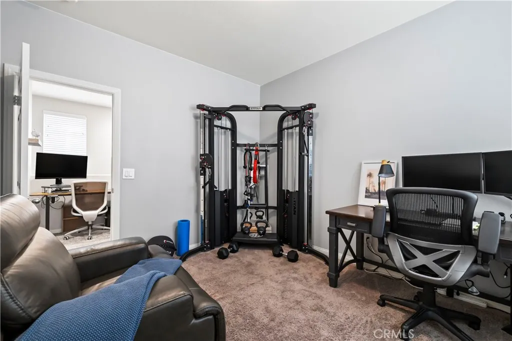 692 S Brampton, Rialto, California 92376 home-pic-9