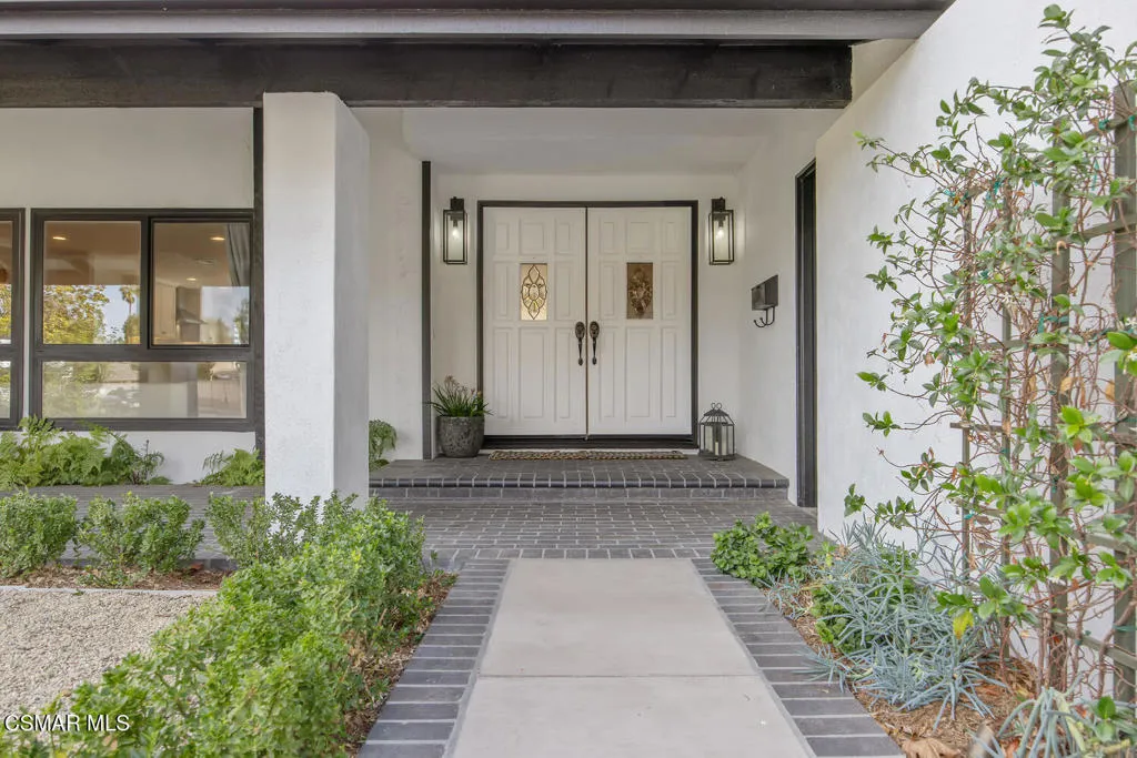 31944 Doverwood Court, Westlake Village, California 91361 home-pic-2