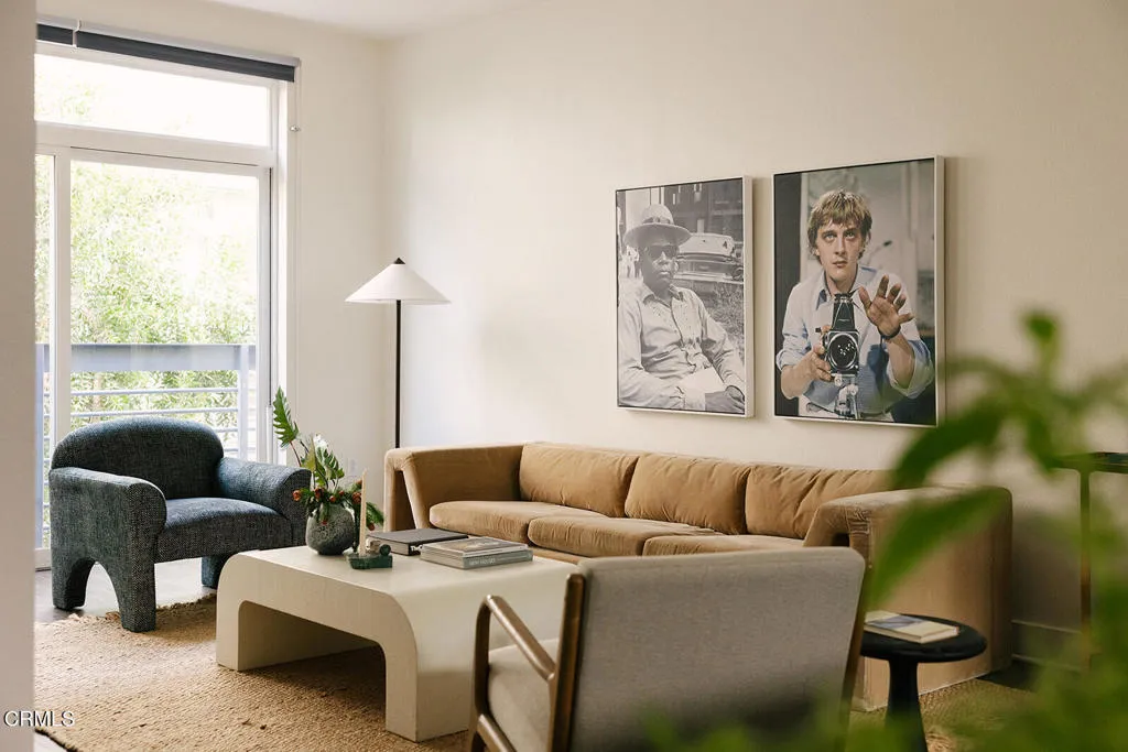 2753 Waverly Drive 302, Los Angeles, California 90039 home-pic-0