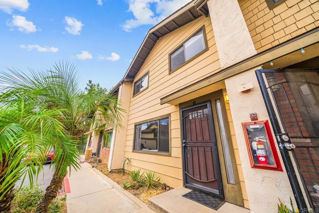 2636 Alpine Boulevard C, Alpine, California 91901 home-pic-23