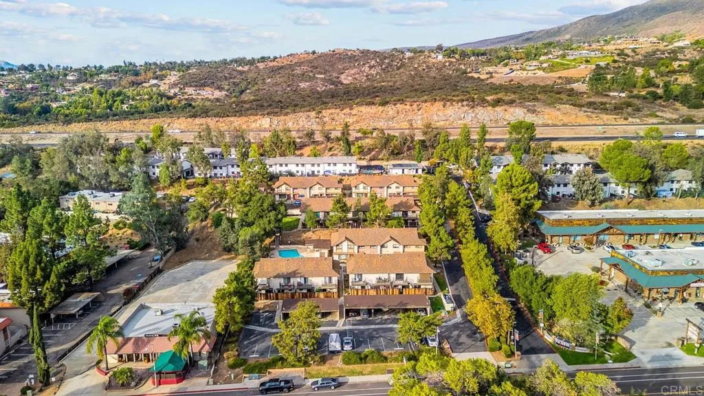 2636 Alpine Boulevard C, Alpine, California 91901 home-pic-33