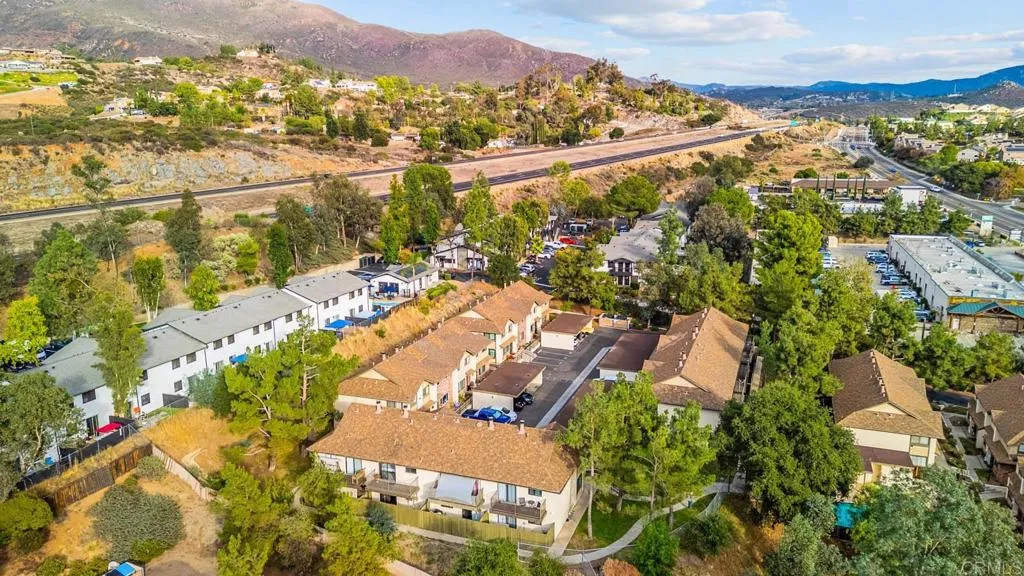 2636 Alpine Boulevard C, Alpine, California 91901 home-pic-32