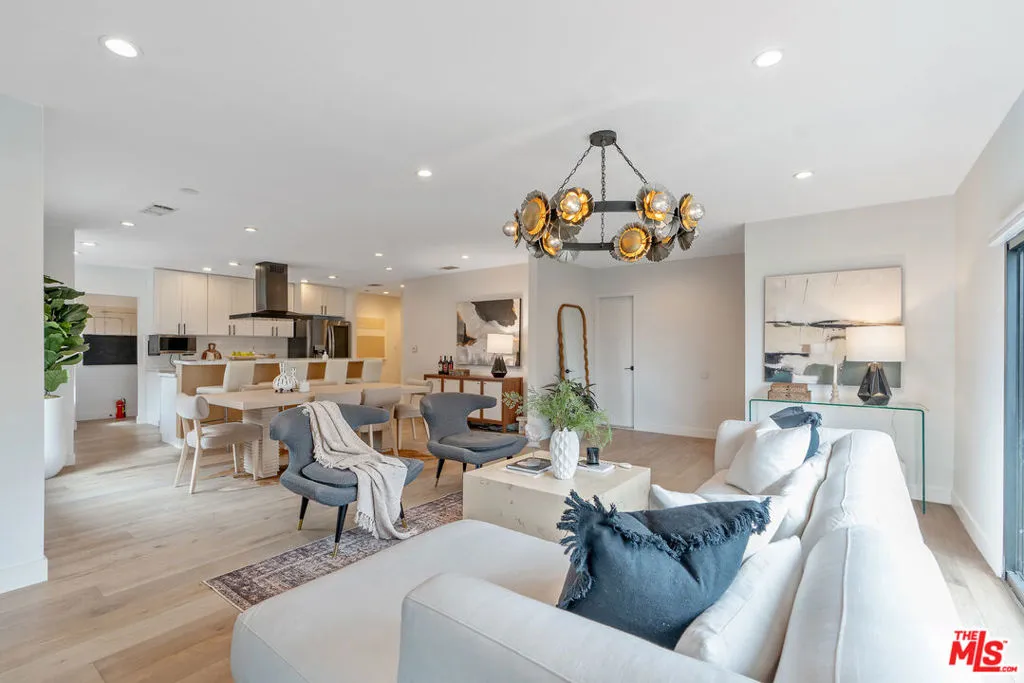 1645 S Sierra Bonita Avenue, Los Angeles, California 90019 home-pic-11