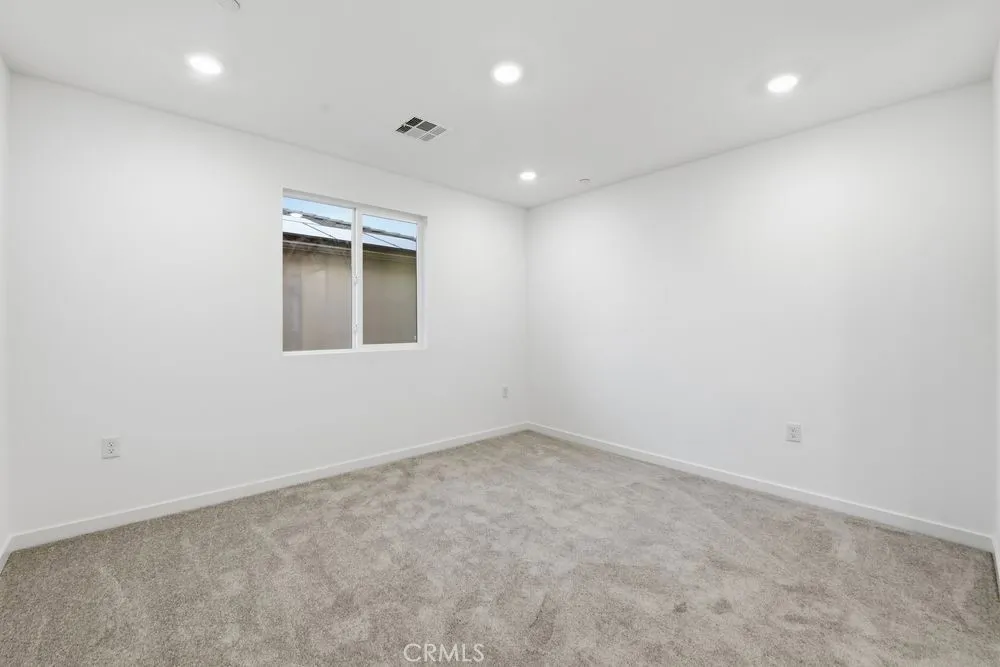33226 Damask Lane, French Valley, California 92596 home-pic-9